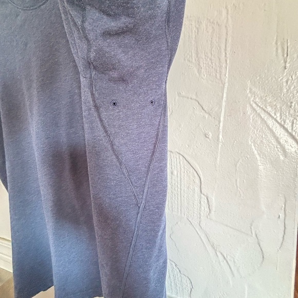 Nike Gray Short Sleeve Tee Athletic Style - Picture 12 of 15